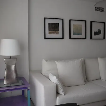 Nagueles 31 * מארבלה